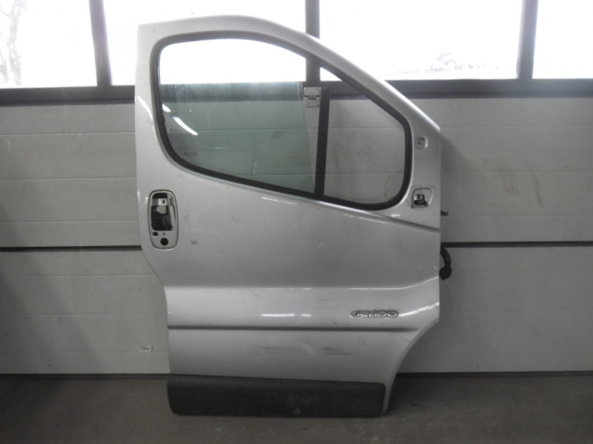 TRAFIC II VIVARO DRZWI PRAWE