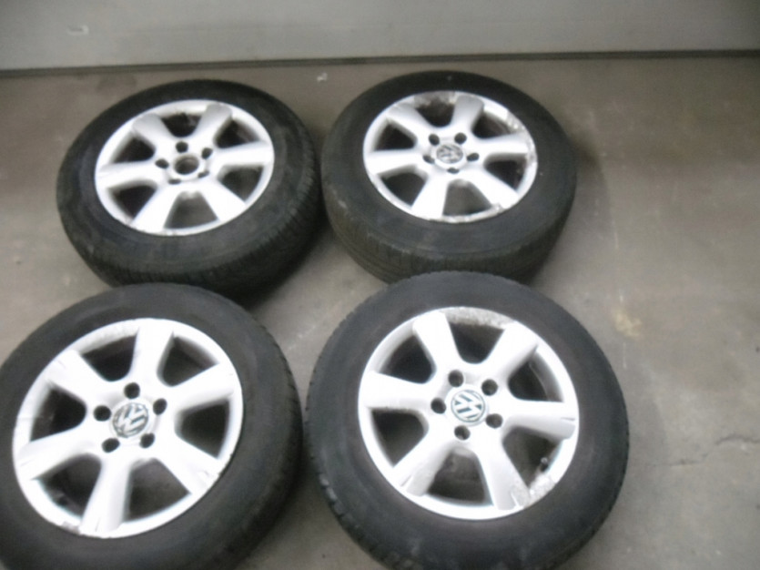 VW GOLF V 5 ALUFELGI FELGI OPONY 195/65 R15 ET60