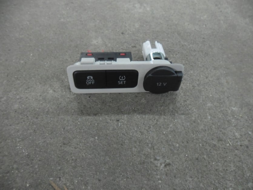 VW UP 1S LIFT 2018 PRZELACZNIK PRZYCISK GNIAZDO 12