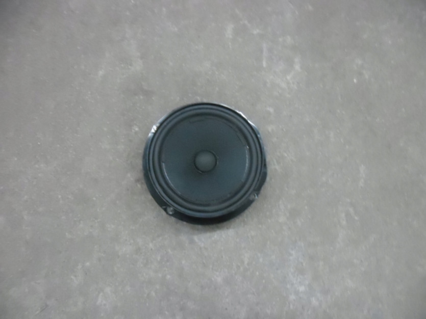 VW ATLAS TERAMONT GLOSNIK DRZWI TYL 3CN035453