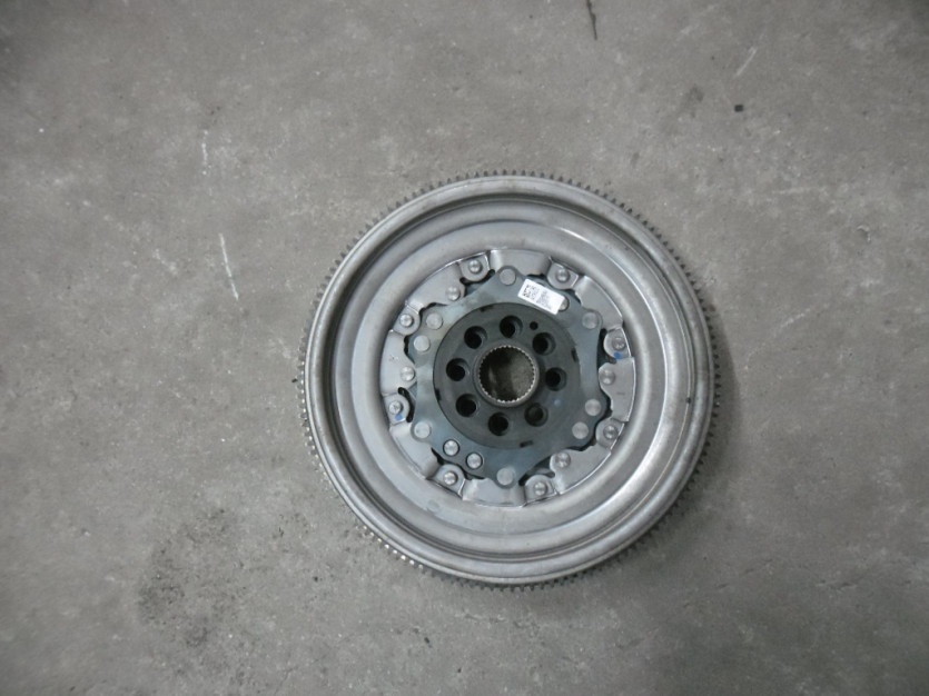 VW GOLF R20 S3 2.0 DJH KOLO DWUMASOWE 06K105266AC