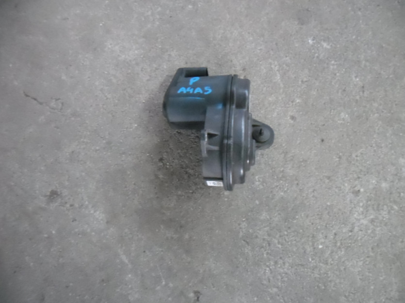 AUDI A4 A5 8W B9 SILNIK HAMULCA PRAWY 8W0615406AA