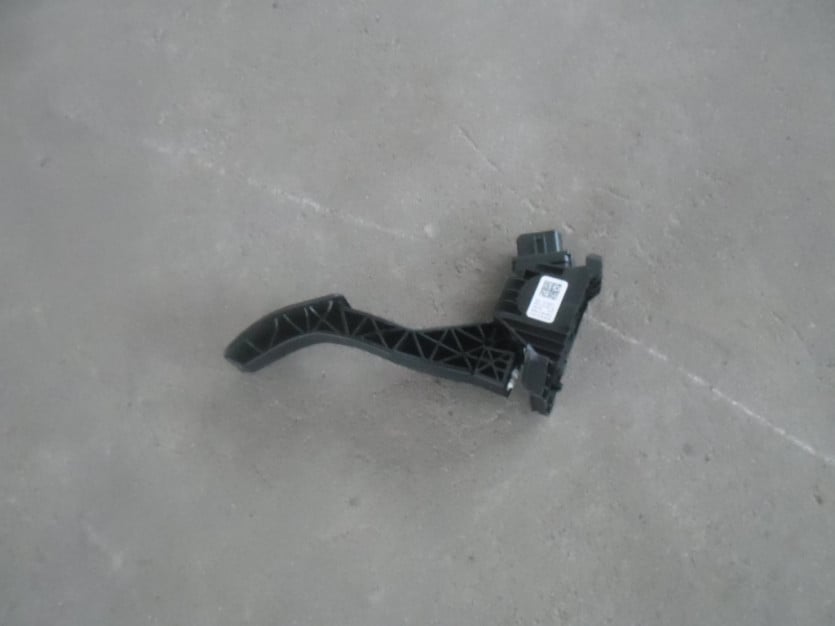 VW GOLF VII 7 5G 2015 PEDAL GAZU 5Q1723503F