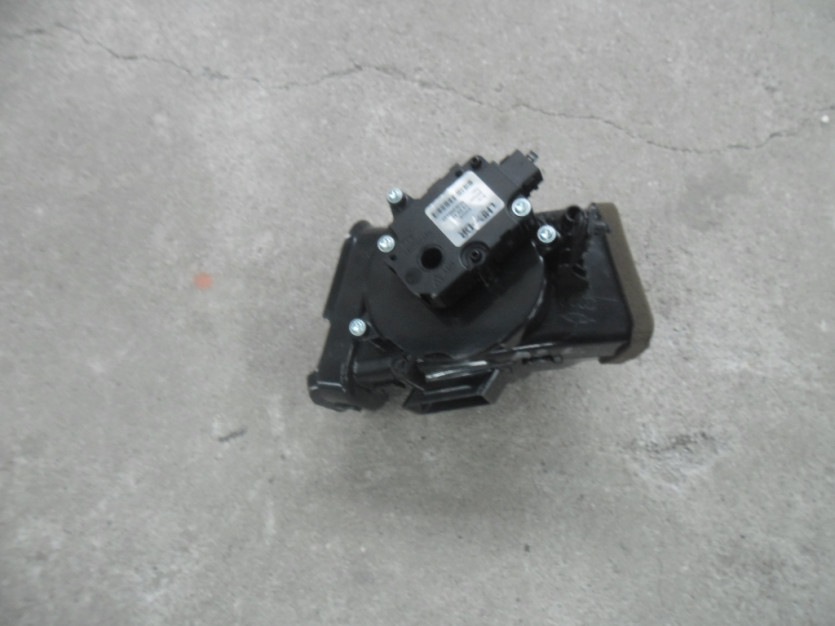 AUDI A8 4H D4 LIFT WLOT DESKI LEWY 5C9E000123