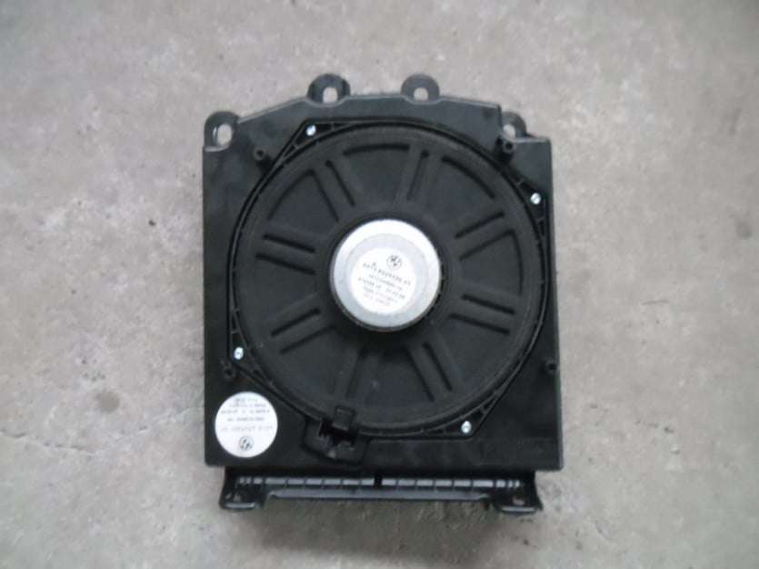 BMW 5 E60 GLOSNIK TYLNY 65136929100