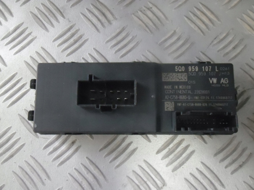 VW ATLAS TERAMONT MODUL KLAPY 5Q0959107L