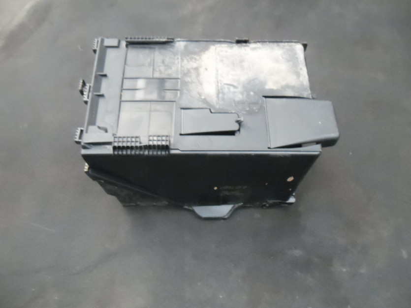 PEUGEOT 308 2009 OBUDOWA AKUMULATORA