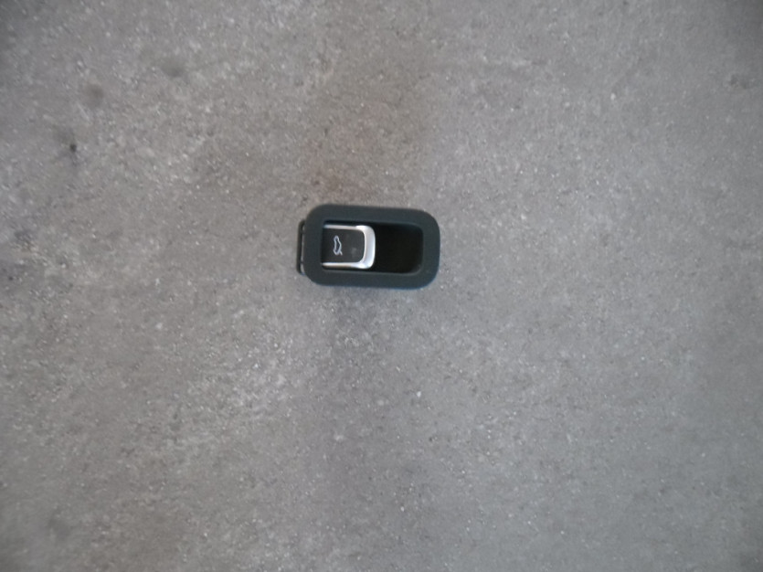 AUDI A8 D4 4H PRZYCISK OTWIERANIA KLAPY 4H0868397