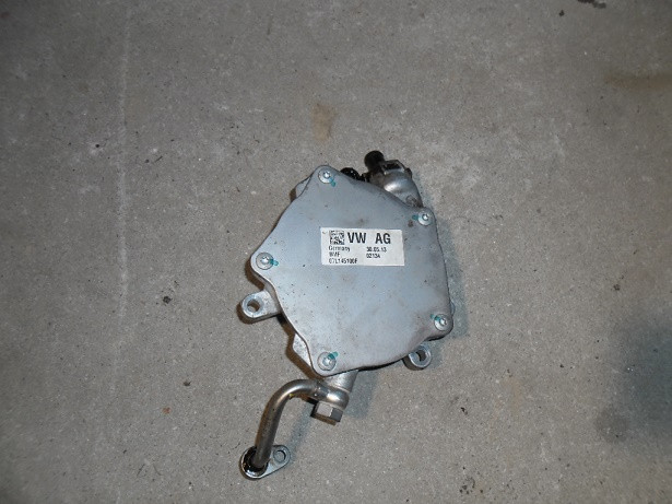 AUDI A8 RS7 RS6 4.0 TFSI POMPA VACUM 07L145100F
