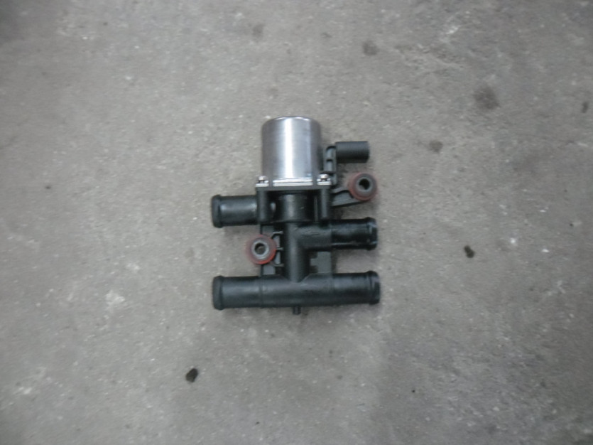 AUDI A8 D4 4H LIFT 4.0 TFSI ZAWOR WODY