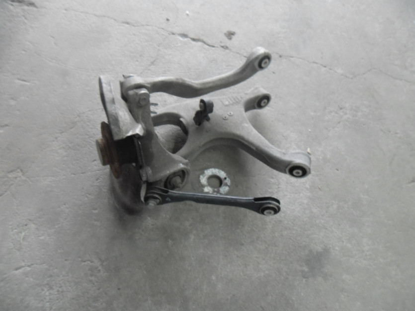 AUDI A4 8K B8 LIFT ZWROTNICA PIASTA PRAWA TYL