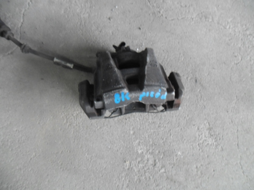 AUDI A4 8K B8 LIFT ZACISK HAMULCA PRAWY PRZOD