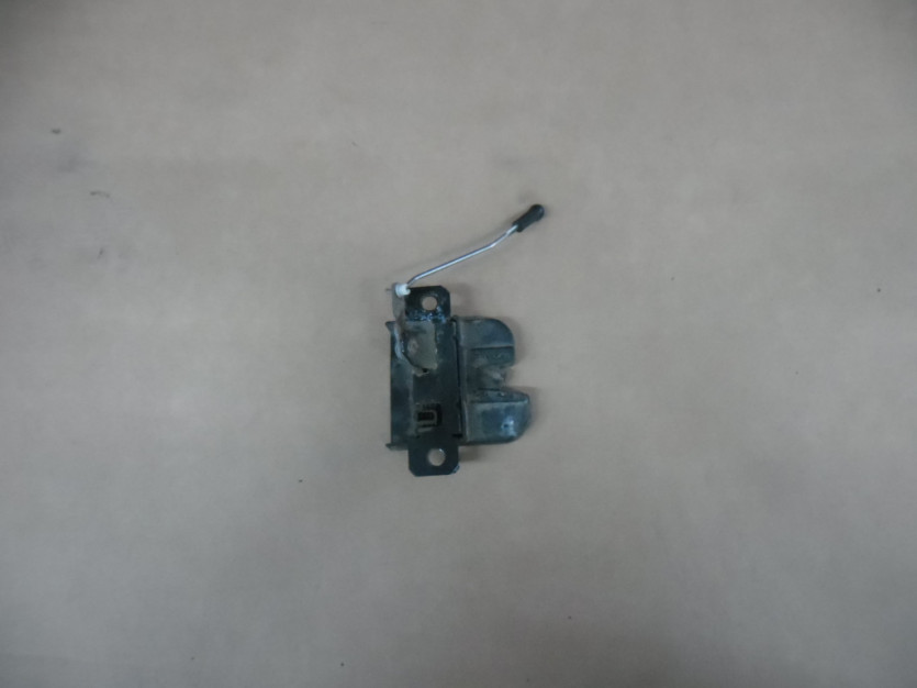 VW CADDY 2K ZAMEK DRZWI LEWY TYL DOLNY