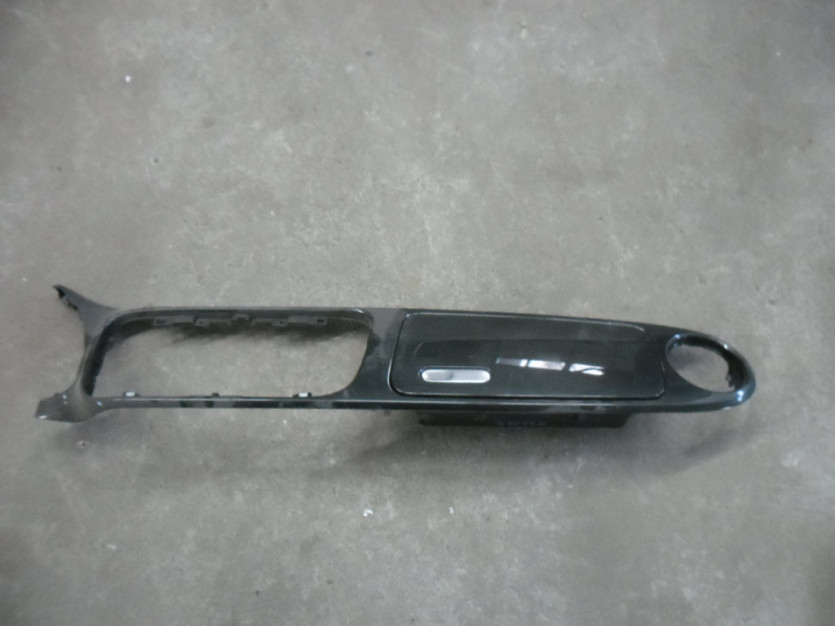 VW BEETLE 5C 2016 SCHOWEK KONSOLI 5C1858342A