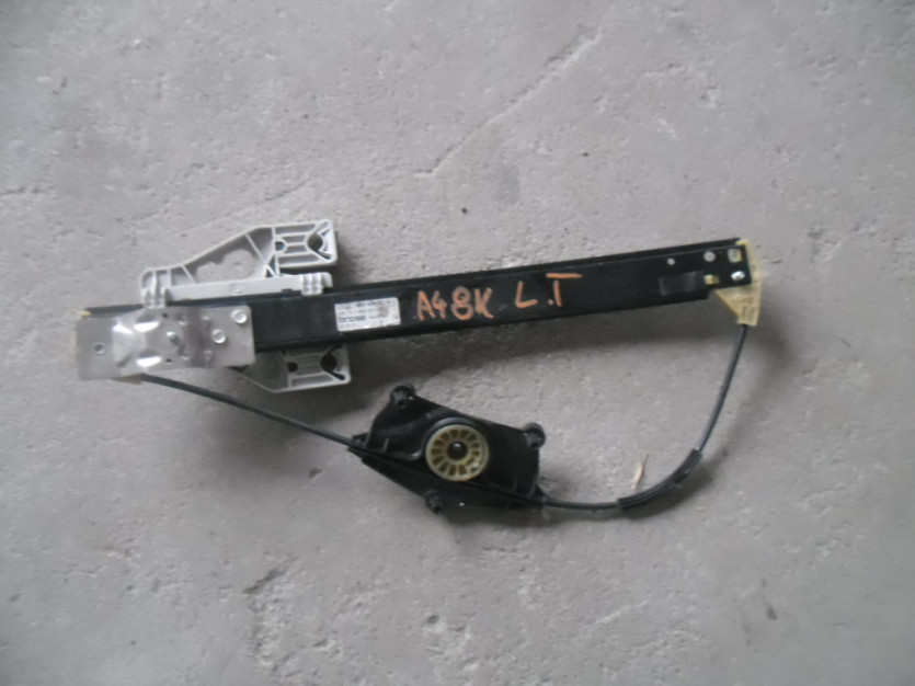 AUDI A4 8K B8 LIFT PODNISNIK SZYBY LEWY TYL