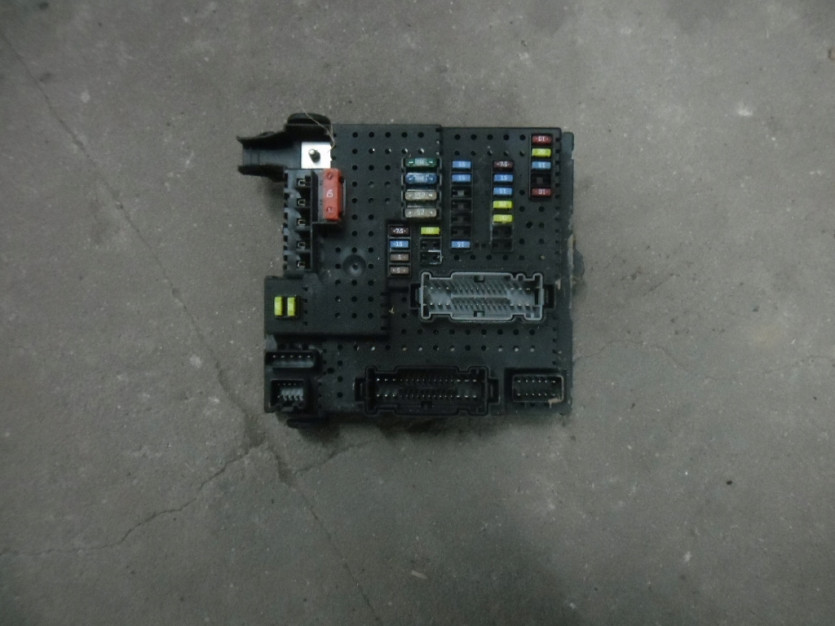 VOLVO S60 2006r MODUL SKRZYNKA REM 8676391