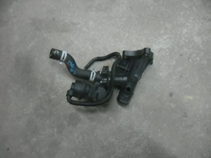 NISSAN QASHQAI 2 II 1.6 DCI OBUDOWA TERMOSTATU