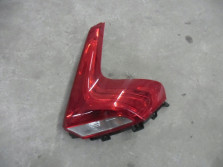 VOLVO V40 LAMPA PRAWA TYL TYLNA 31395845
