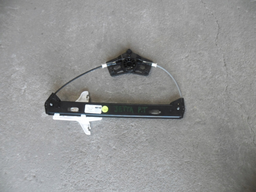 VW JETTA 7 VII A7 PODNOSNIK SZYBY PRAWY TYL TYLNY