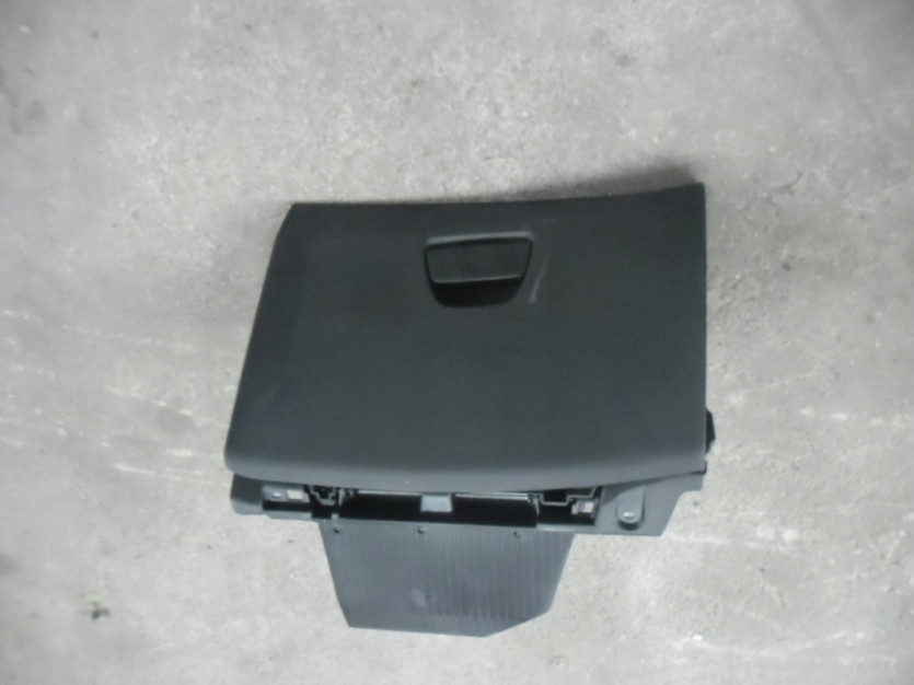 PEUGEOT 2008 2016r SCHOWEK DESKI 9673811277