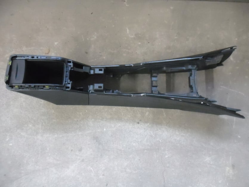 PEUGEOT 2008 2016r TUNEL SRODKOWY