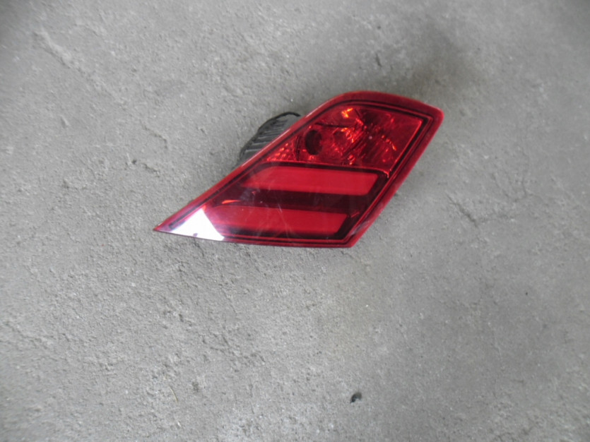PEUGEOT 308 II T9 2016 LAMPA PRAWA TYL 9677818380