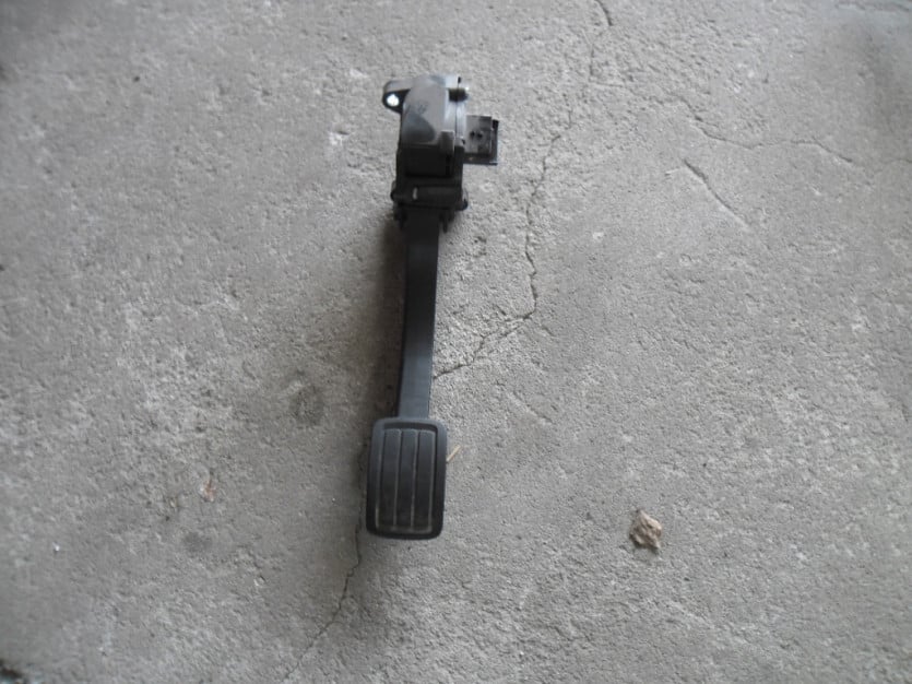 PEUGEOT 308 II T9 2016 PEDAL GAZU 9674829180