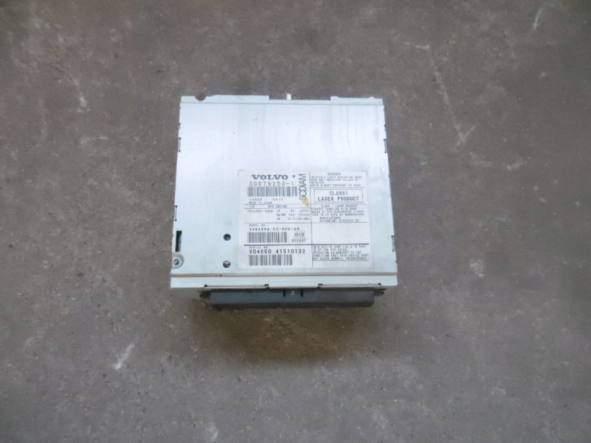 VOLVO V50 2005 ZMIENIARKA CD 30679250