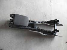 VW T-ROC TUNEL SRODKOWY PODLOKIETNIK 2GA863241A