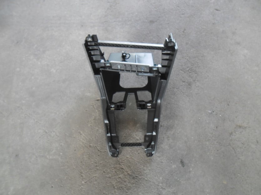 VW T-ROC TROC TUNEL SRODKOWY 2GA863680