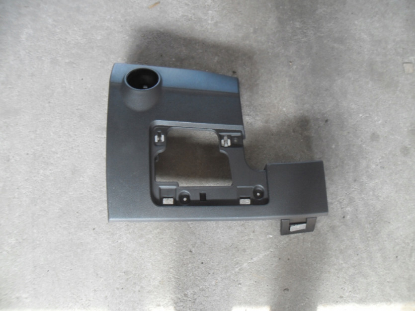 VW T-ROC TROC OSLONA POD KIEROWNICE 2GA858365