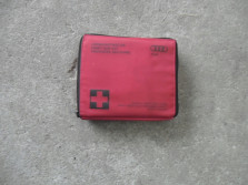 AUDI A6 4G C7 APTECZKA 8P0860282A