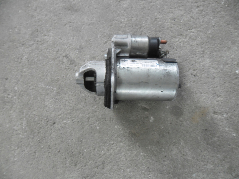NISSAN ROZRUSZNIK 1.2 233001HC1A MICRA K13