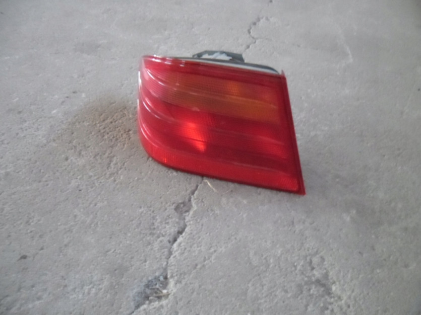 MERCEDES W210 E KLASA LAMPA LEWA TYL TYLNA