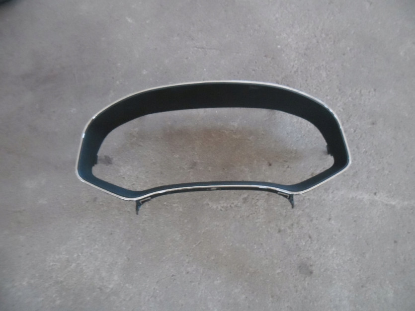 SEAT IBIZA 5V 6F RAMKA LICZNIKA OBUDOWA 6F0857244D