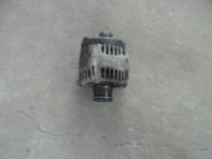 VW TIGUAN 5N0 2.0 TDI ALTERNATOR 06F903023C