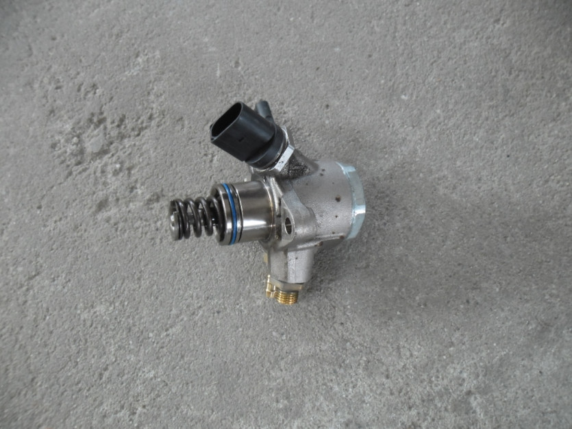 AUDI A8 S8 4H 4.0 TFSI POMPA PALIWA 079127025AH