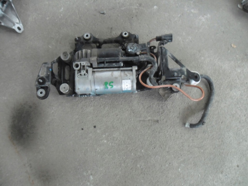 AUDI A8 S8 4H 4.0 TFSI KOMPRESOR ZAWIES 4H0616005D
