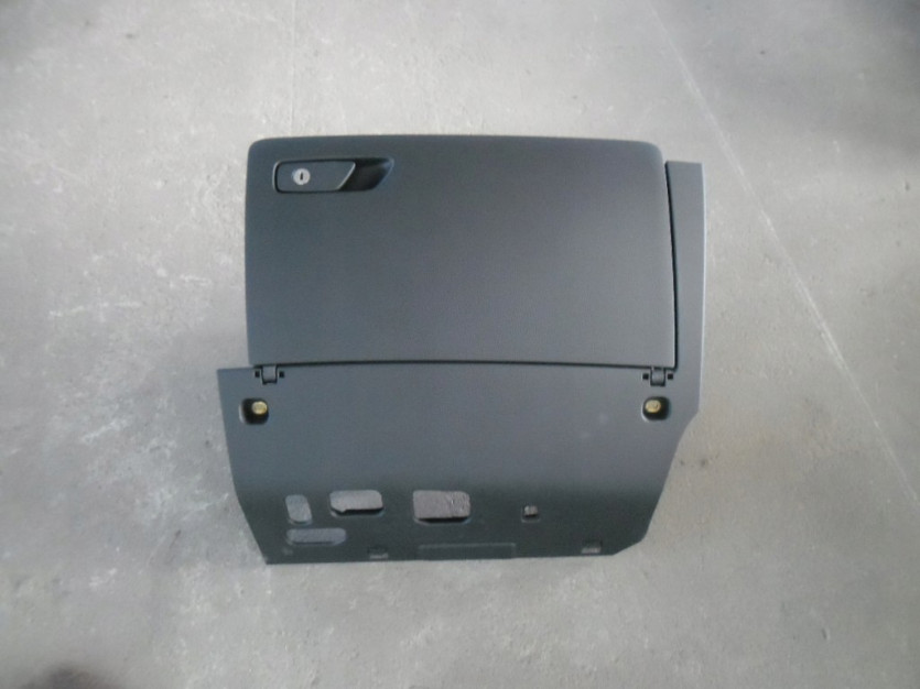 AUDI A3 8V LIFT CABRIO SCHOWEK DESKI 8V1857035B