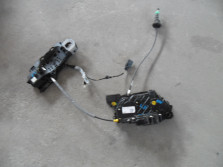 AUDI A4 8W B9 ZAMEK DRZWI LEWY PRZOD 8W1837015