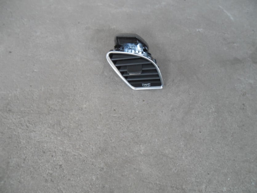 AUDI A5 A4 8T LIFT KRATKA NAWIEWU 8T1820902G WVF