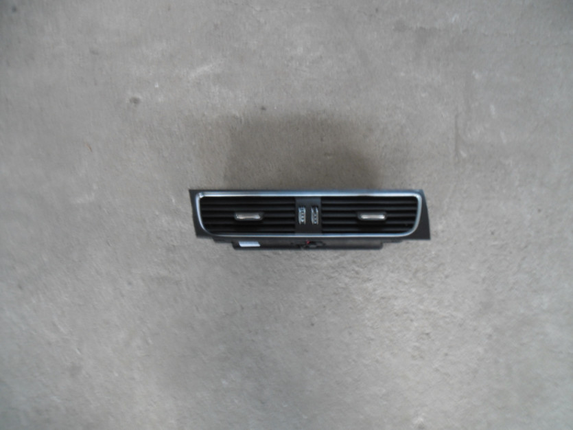 AUDI A5 A4 8T LIFT KRATKA NAWIEWU 8T1820951E WVF