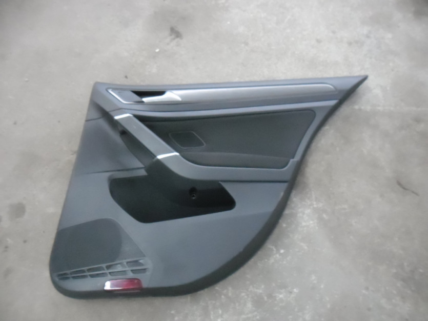 VW GOLF VII 7 TAPICERKA DRZWI PRAWY TYL