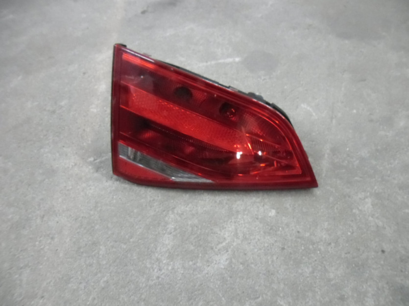 LAMPA TYL TYLNA AUDI A4 8K 2010 LEWA SEDAN