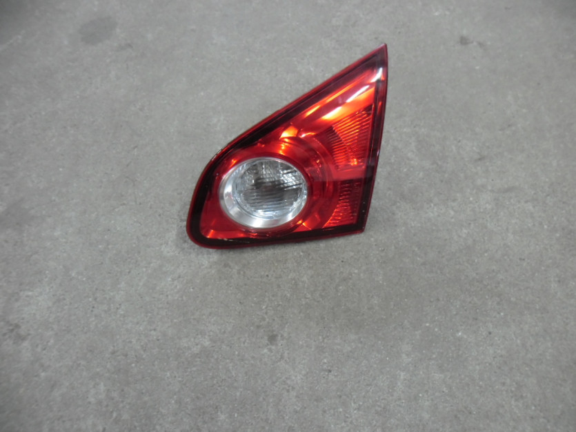 LAMPA TYL TYLNA NISSAN QASHQAI PRAWA 2010