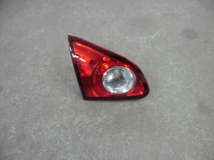 LAMPA TYL TYLNA NISSAN QASHQAI LEWA 2010