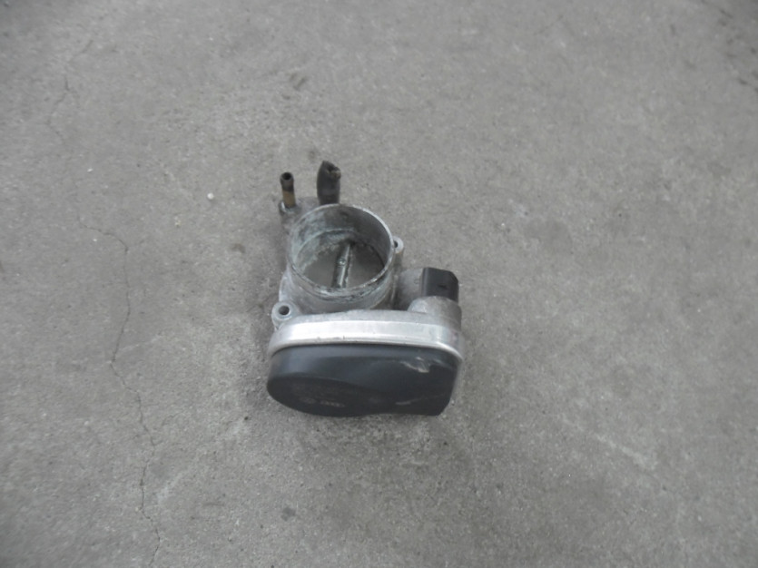 VW AUDI PRZEPUSTNICA 06F133062