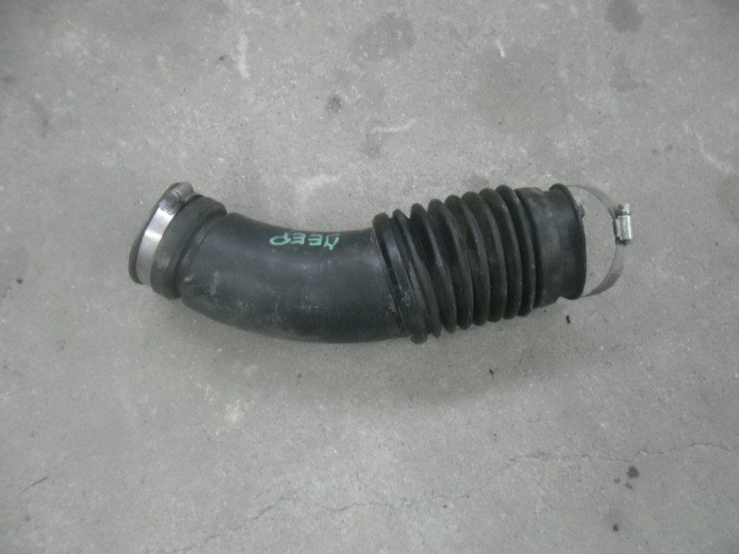 JEEP GRAND CHEROKEE 3,0 CRD RURA FILTRA POWIETRZA