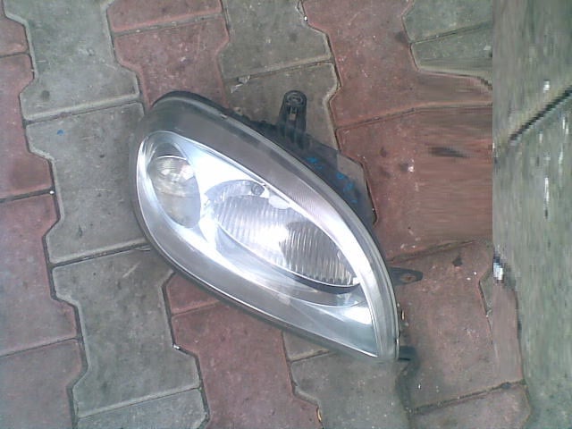 CITROEN SAXO LIFT 2002 LAMPA PRAWA PRZOD PRZEDNIA