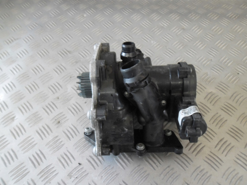 AUDI Q7 4M 2 II POMPA WODY TERMOSTAT 2.0 TFSI